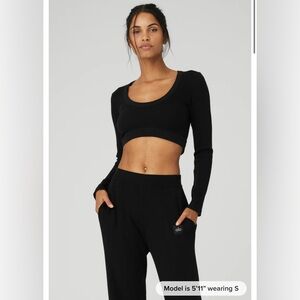 Alo Yoga Seamless Ribbed Cropped Serene Long Sleeve Black S